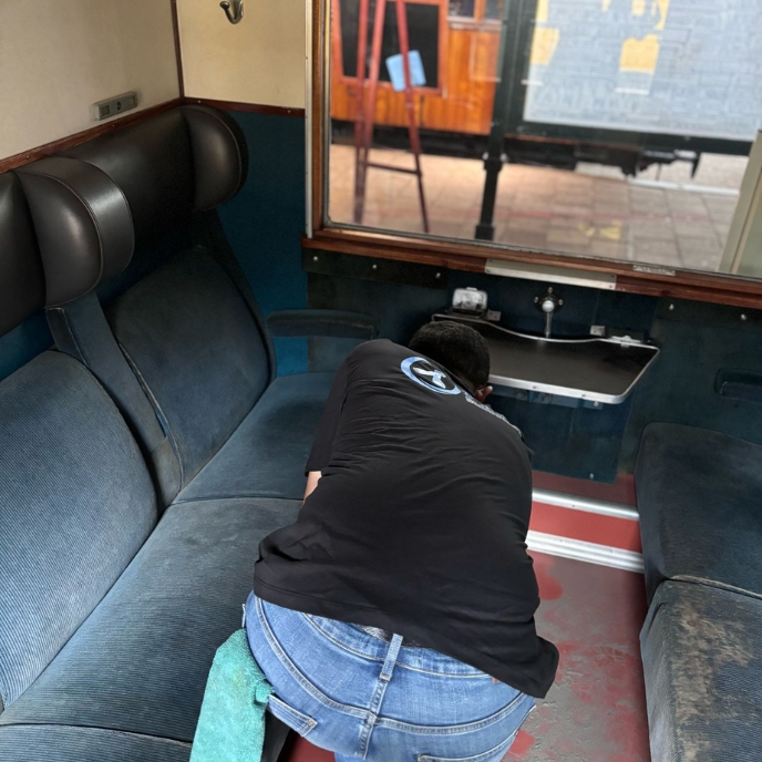 dieptereiniging-van-trein-wagon